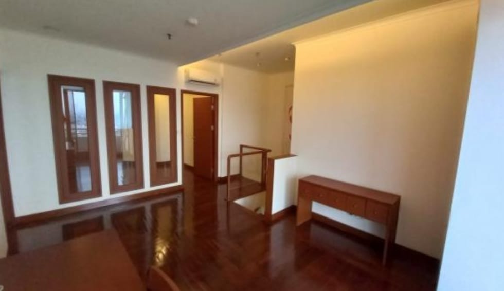 JUAL Apartemen Kintamani Kondominium di Mampang Prapatan Tipe 3 KT -Luas 160 m2 - Semi Furnished Jakarta Selatan