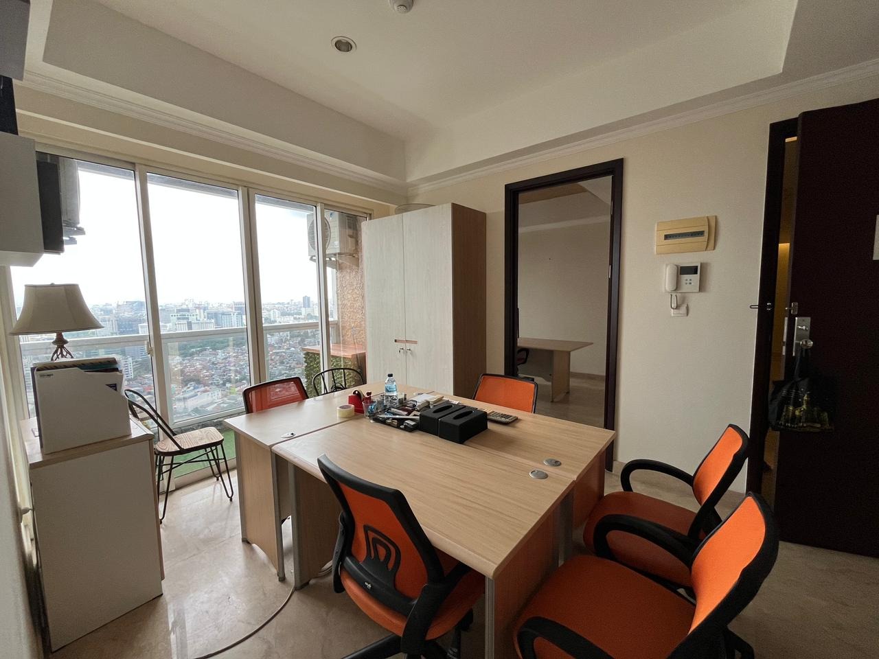 JUAL Apartemen Menteng Park TOWER DIAMOND SEMI PRIVATE LIFT Tipe 2 BR - Luas 72 m2 - Semi Furnished
