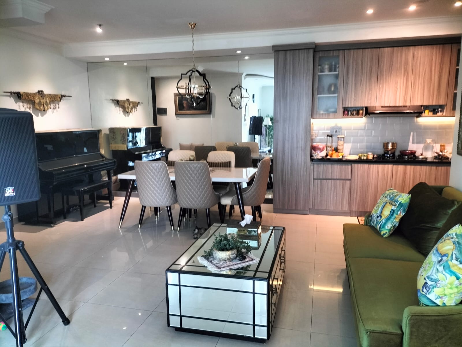 Dijual Apartemen Hampton Park Tipe 3 Kamar Tidur Kondisi Furnished