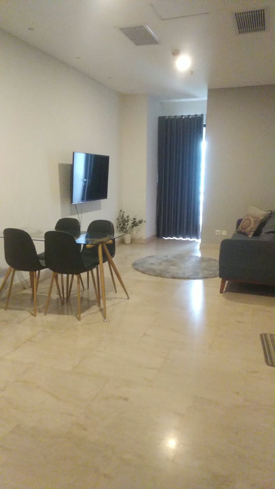 Dijual Apartemen Belleza Tipe 3 Kamar Tidur Kondisi Fully Furnished