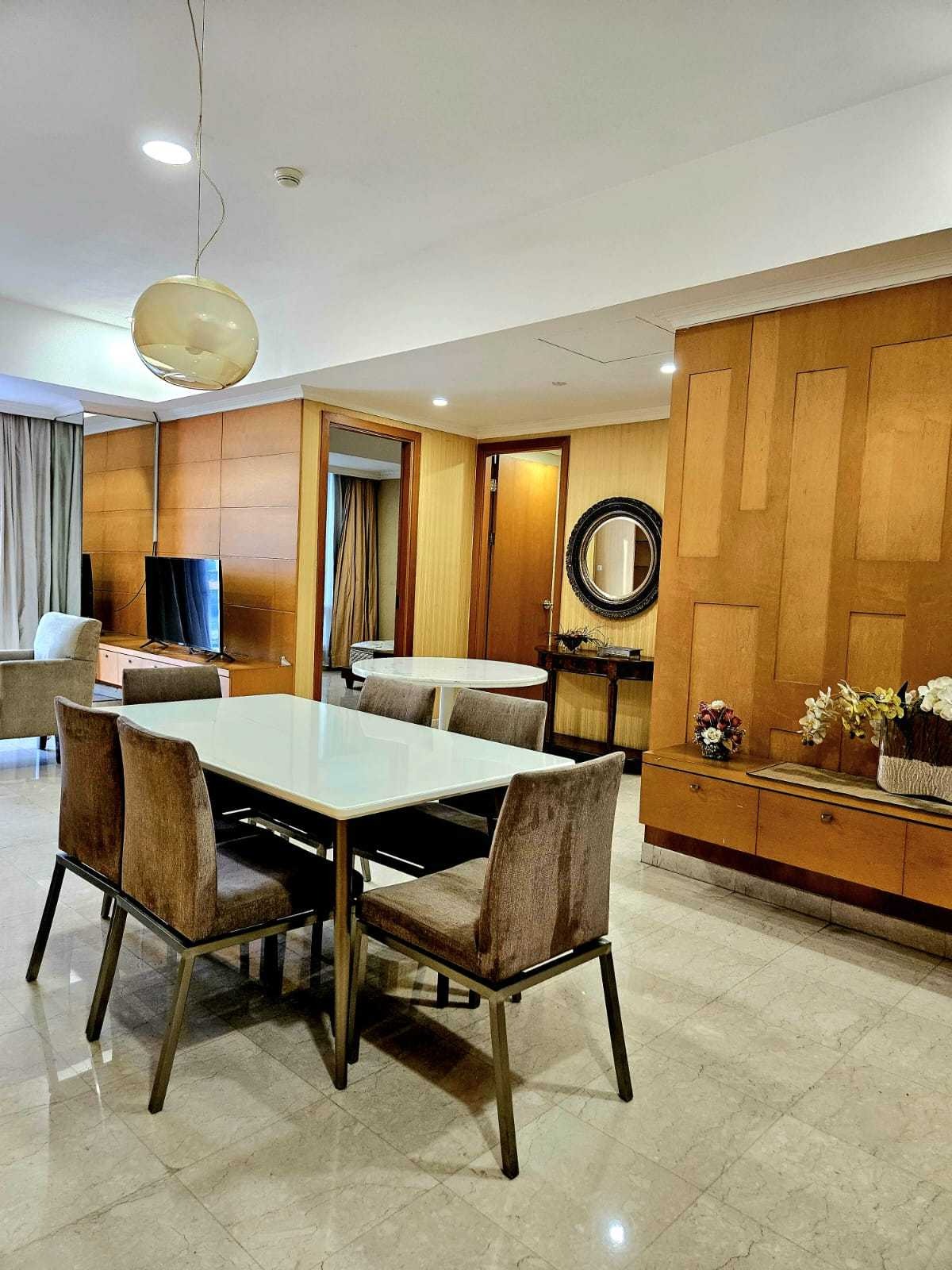 JUAL Apartement Sudirman Mansion di Jakarta Selatan Tipe 3 + 1 Kamar - PRIVATE LIFT - Luas 125 m2 -  Furnished
