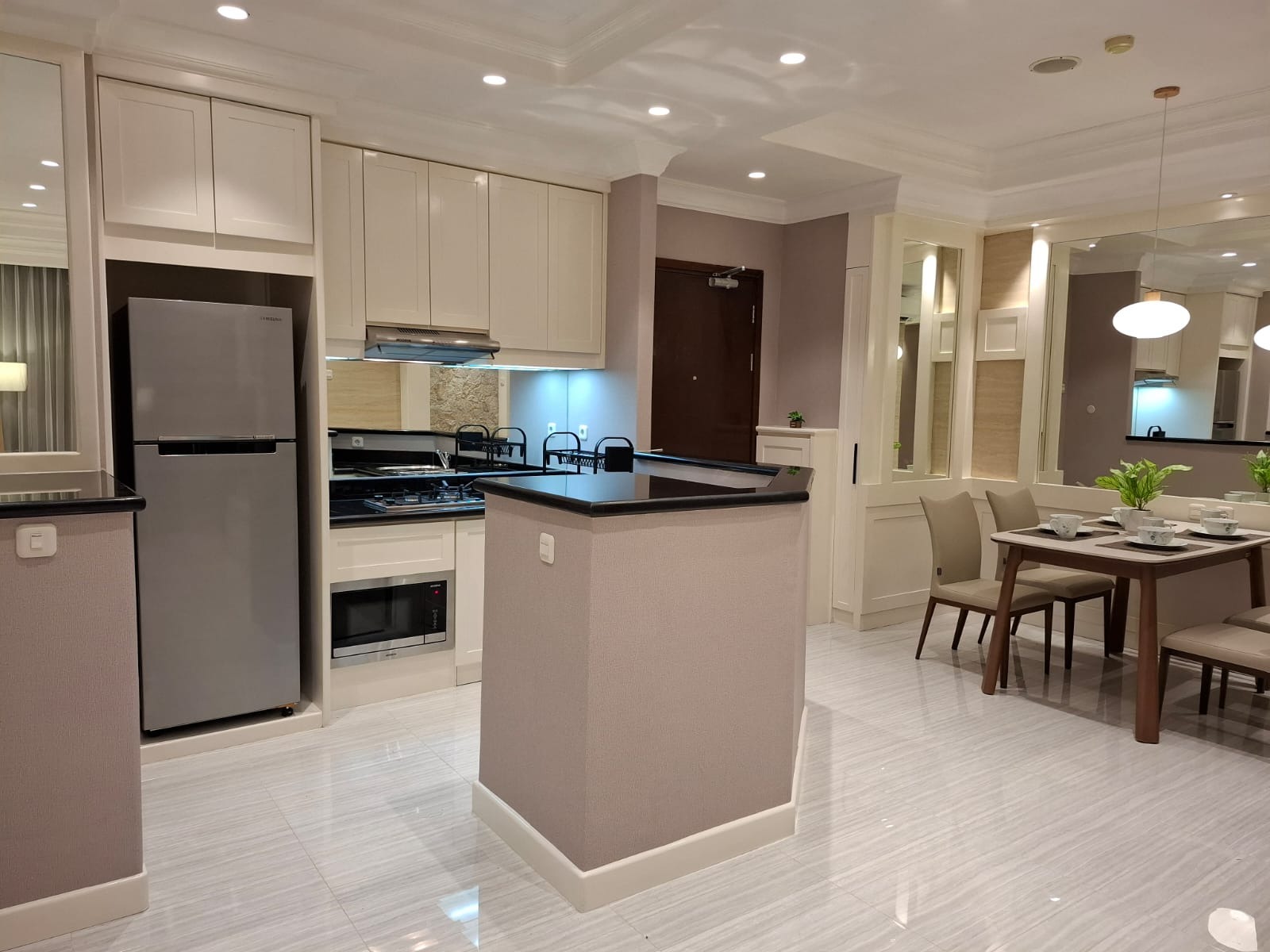 JUAL Apartement Lavenue di Pancoran Jakarta Selatan Tipe 2 kamar - Luas 77 m2 - Furnished