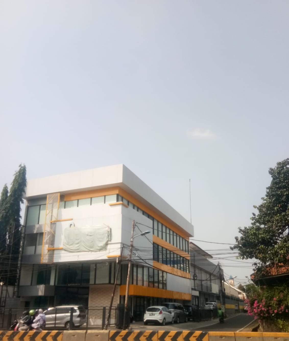 Gedung Komersial di Sekitar Tebet / MT. Haryono / Cawang Area