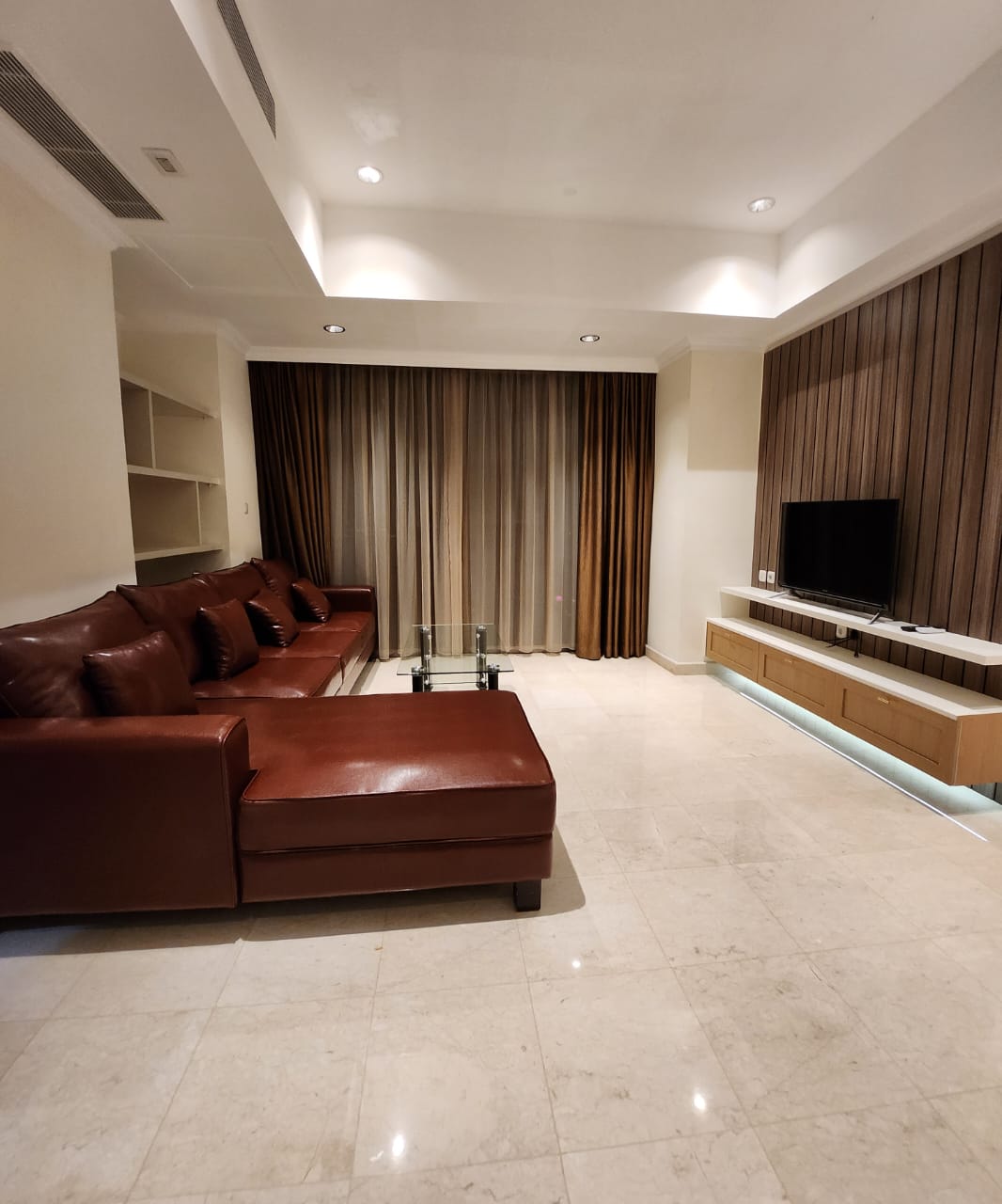Disewakan Apartement Sudirman Mansion Tipe 3 Kamar - fully furnished