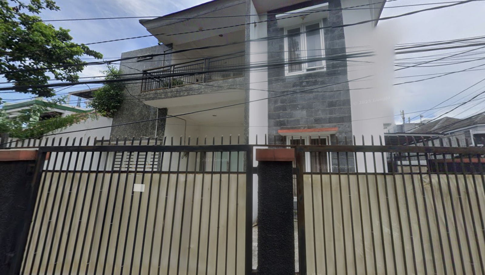 Disewakan Rumah Tipe 4 Kamar Tidur di Pejaten Jakarta Selatan (HOT!!!)